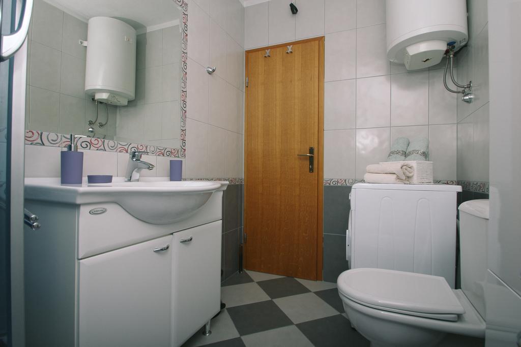 Lara Apartment Kastel Novi