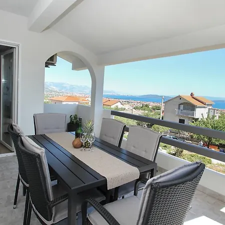 Apartment Lara Kastel Novi Exterior photo