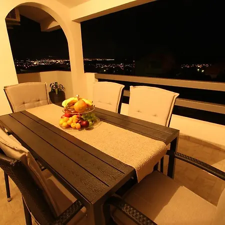 Apartment Lara Kastel Novi Exterior photo