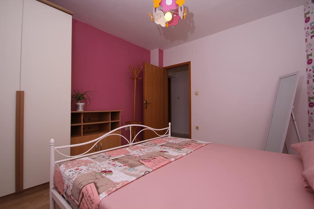 Apartament Lara