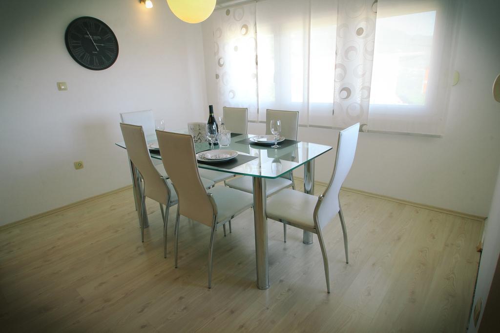 Apartament Lara Kaštel Novi